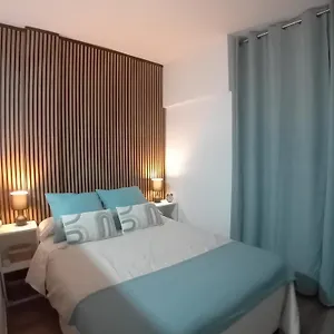 moderno-estudio-en-el-centro-de-torremolinos.hotelsinnerja.org/
